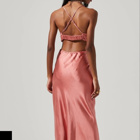 NWT ASTR The Label Peach Cutout Midi Dress. Sz L - Picture 2 of 4